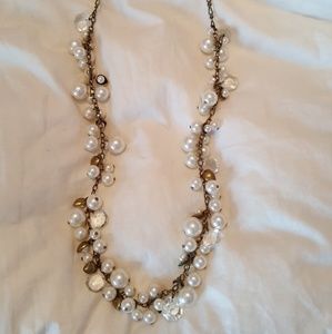 Pearl and crystal fashion necklace